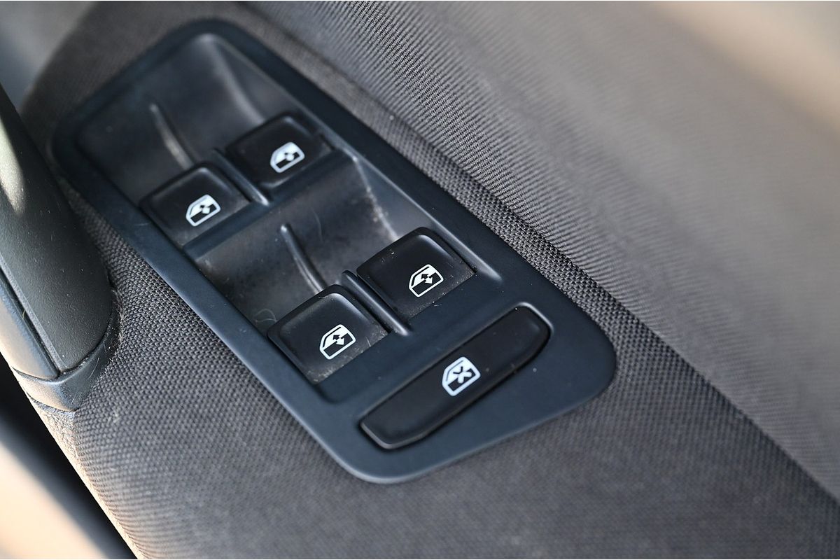 2016 Volkswagen Golf 92TSI Trendline 7