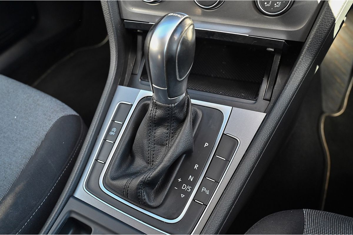 2016 Volkswagen Golf 92TSI Trendline 7