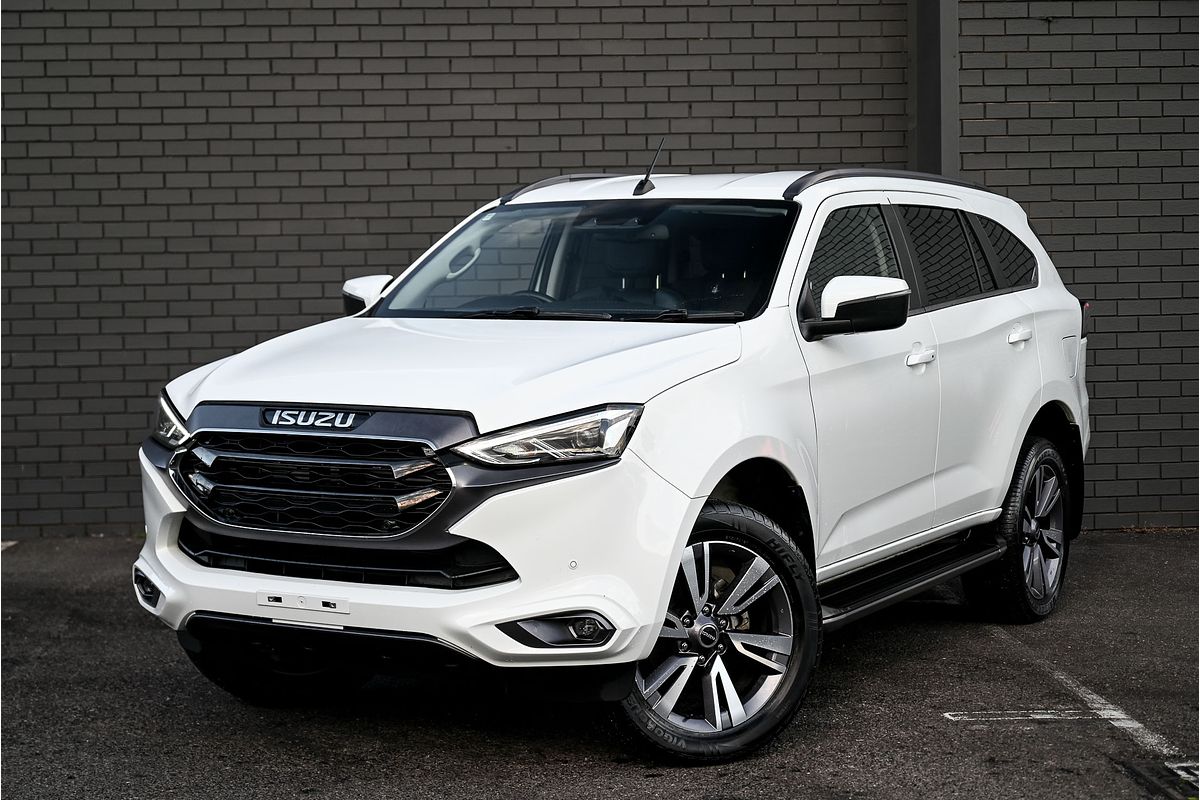 2022 Isuzu MU-X LS-T