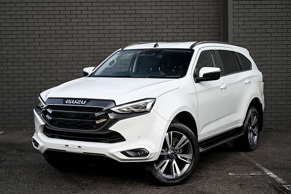 2022 Isuzu MU-X LS-T