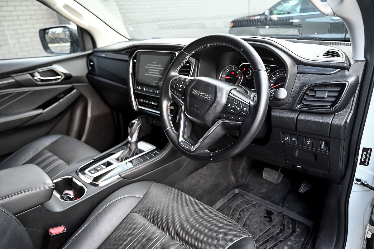 2022 Isuzu MU-X LS-T