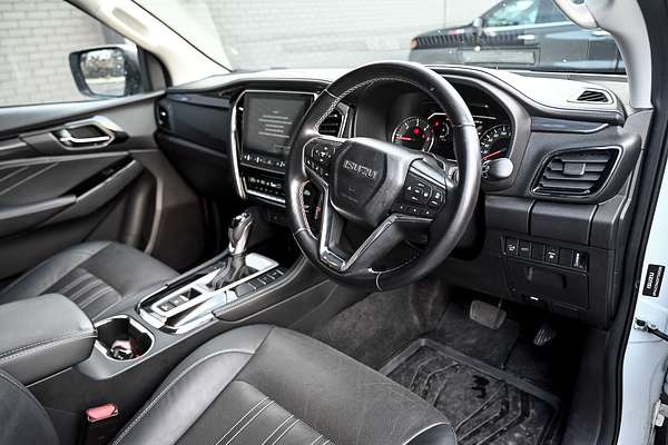 2022 Isuzu MU-X LS-T