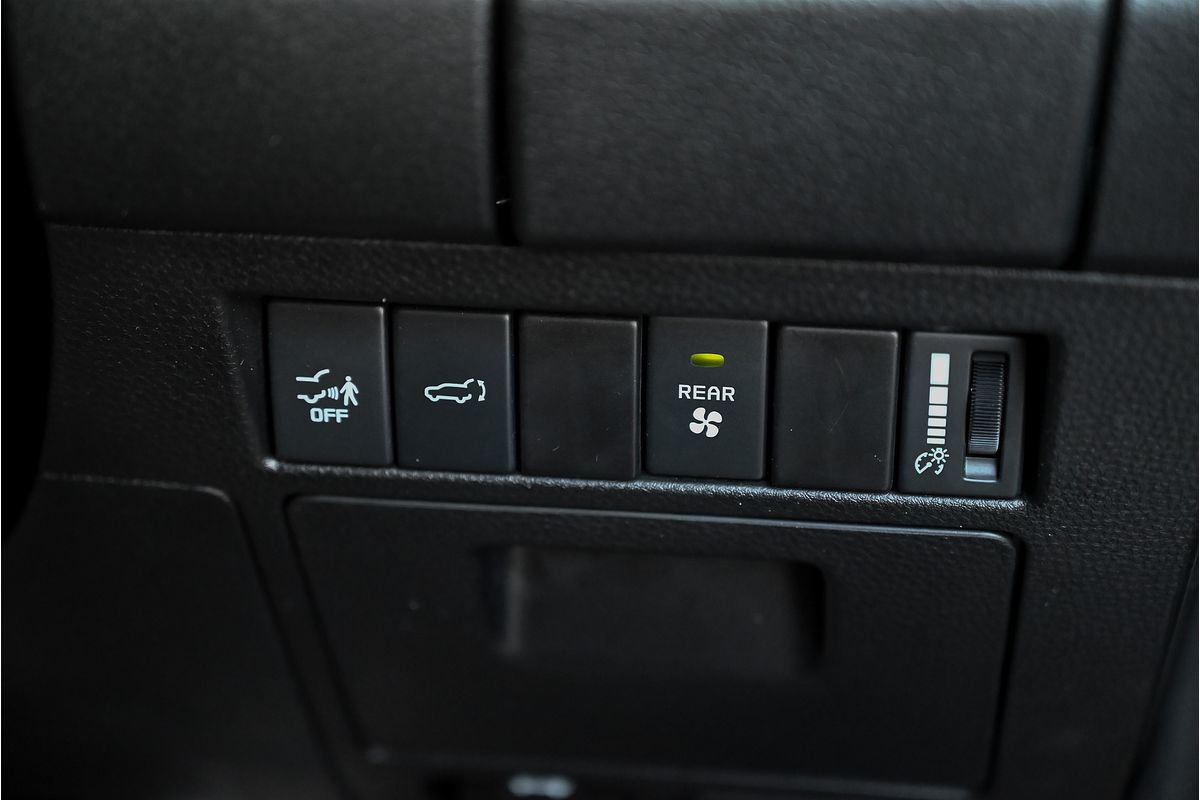 2022 Isuzu MU-X LS-T