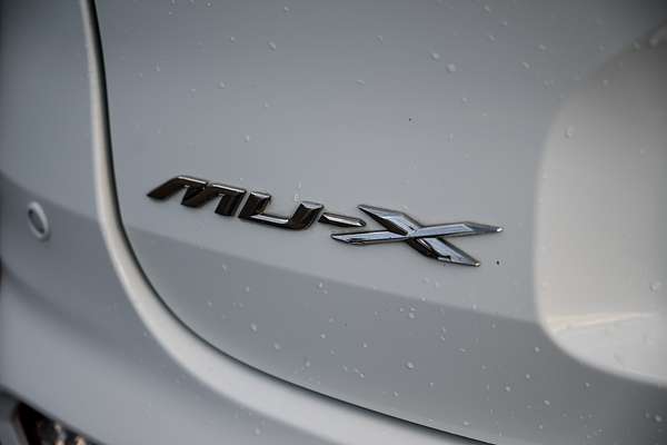 2022 Isuzu MU-X LS-T