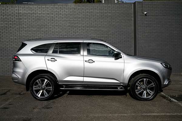 2022 Isuzu MU-X LS-T