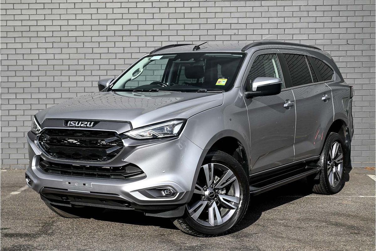 2022 Isuzu MU-X LS-T