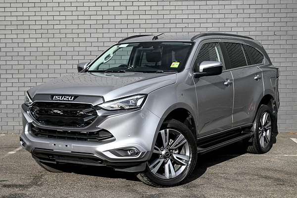 2022 Isuzu MU-X LS-T