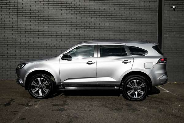 2022 Isuzu MU-X LS-T