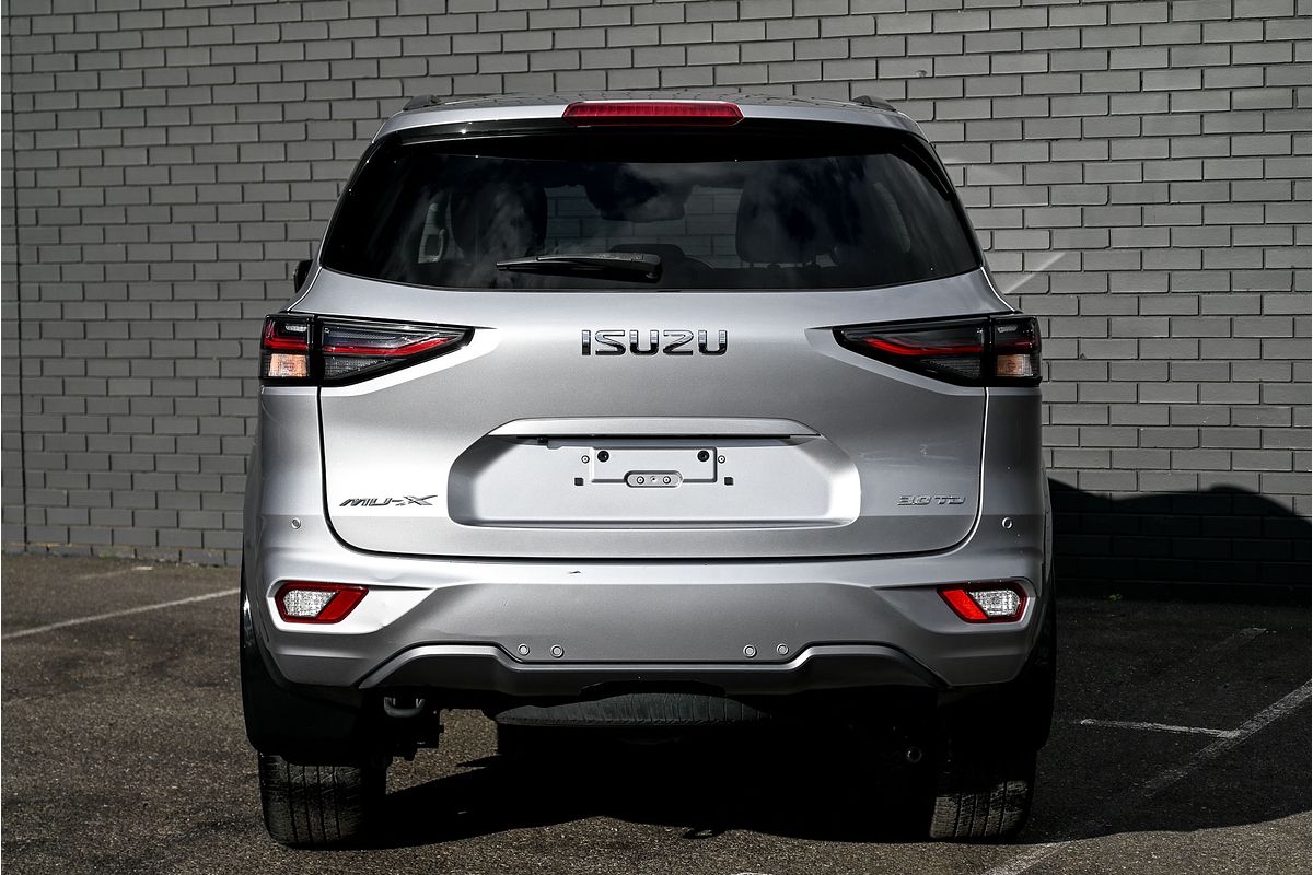 2022 Isuzu MU-X LS-T