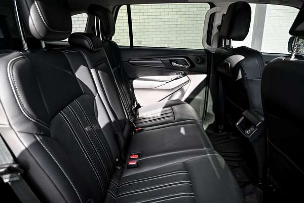 2022 Isuzu MU-X LS-T