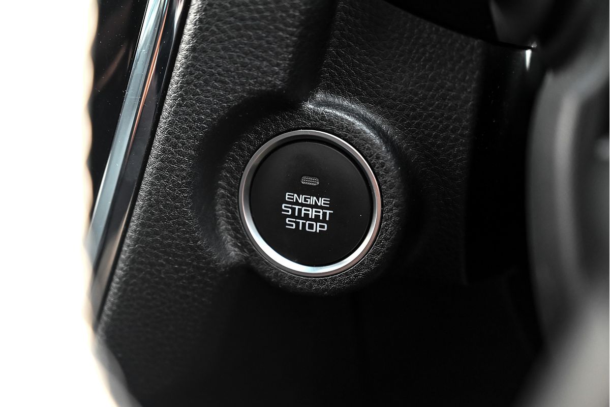 2022 Isuzu MU-X LS-T