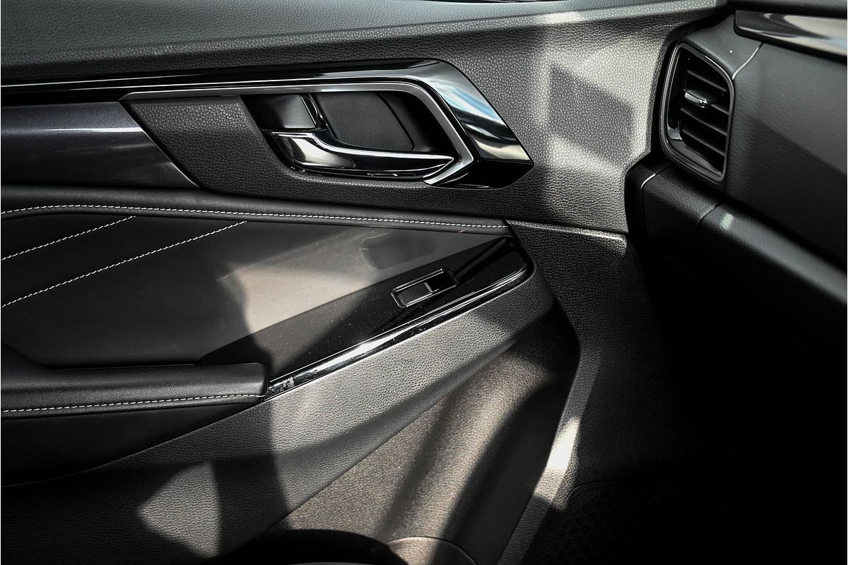 2022 Isuzu MU-X LS-T