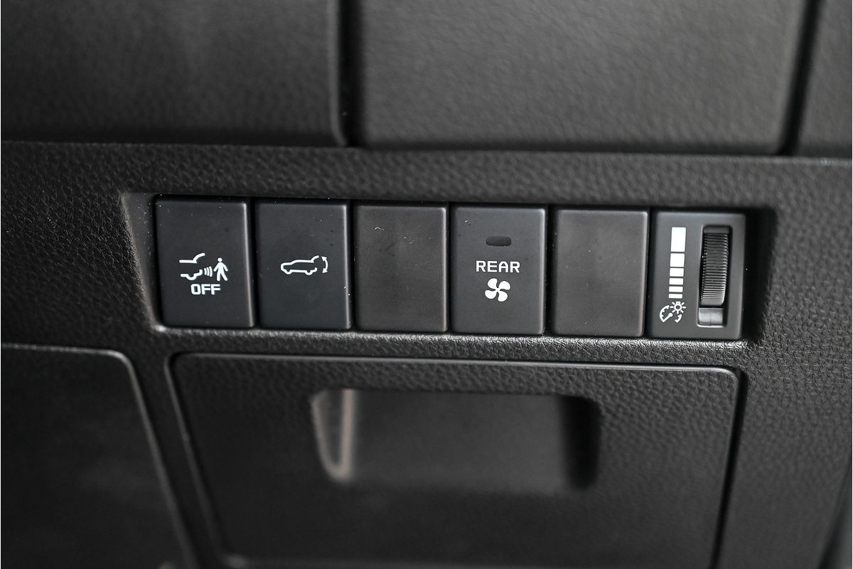 2022 Isuzu MU-X LS-T
