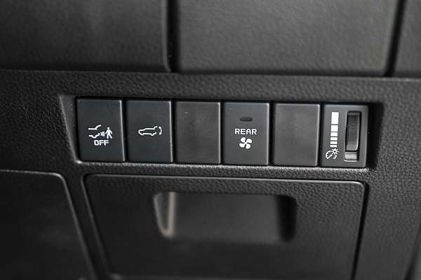 2022 Isuzu MU-X LS-T