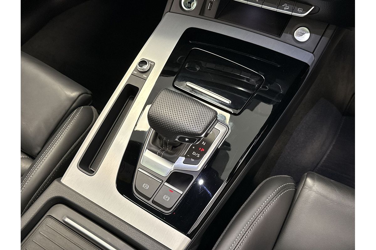 2022 Audi Q5 45 TFSI S line FY