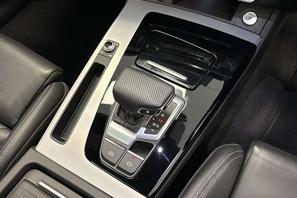 2022 Audi Q5 45 TFSI S line FY