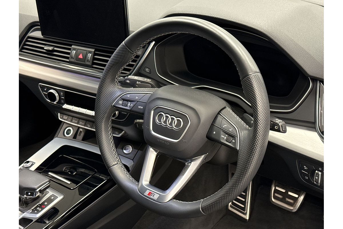 2022 Audi Q5 45 TFSI S line FY