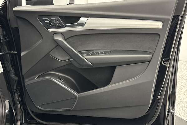 2022 Audi Q5 45 TFSI S line FY
