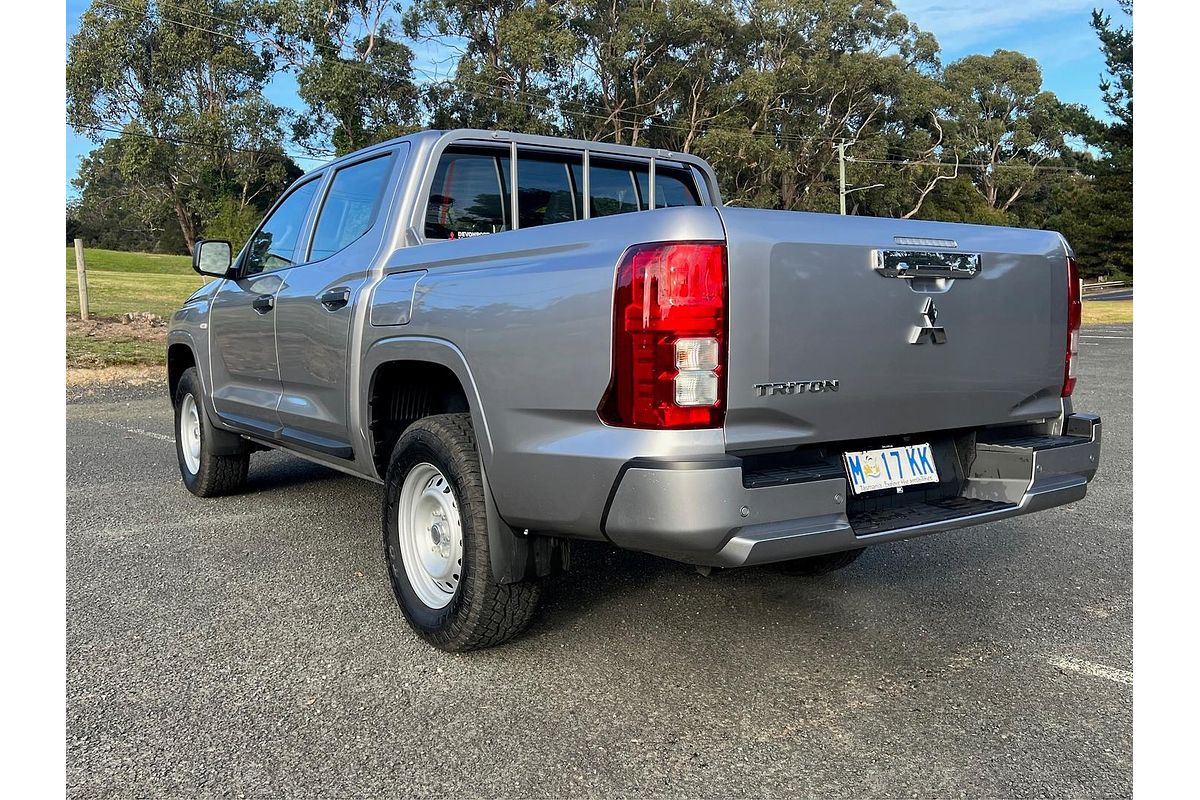 2024 Mitsubishi Triton GLX MV 4X4