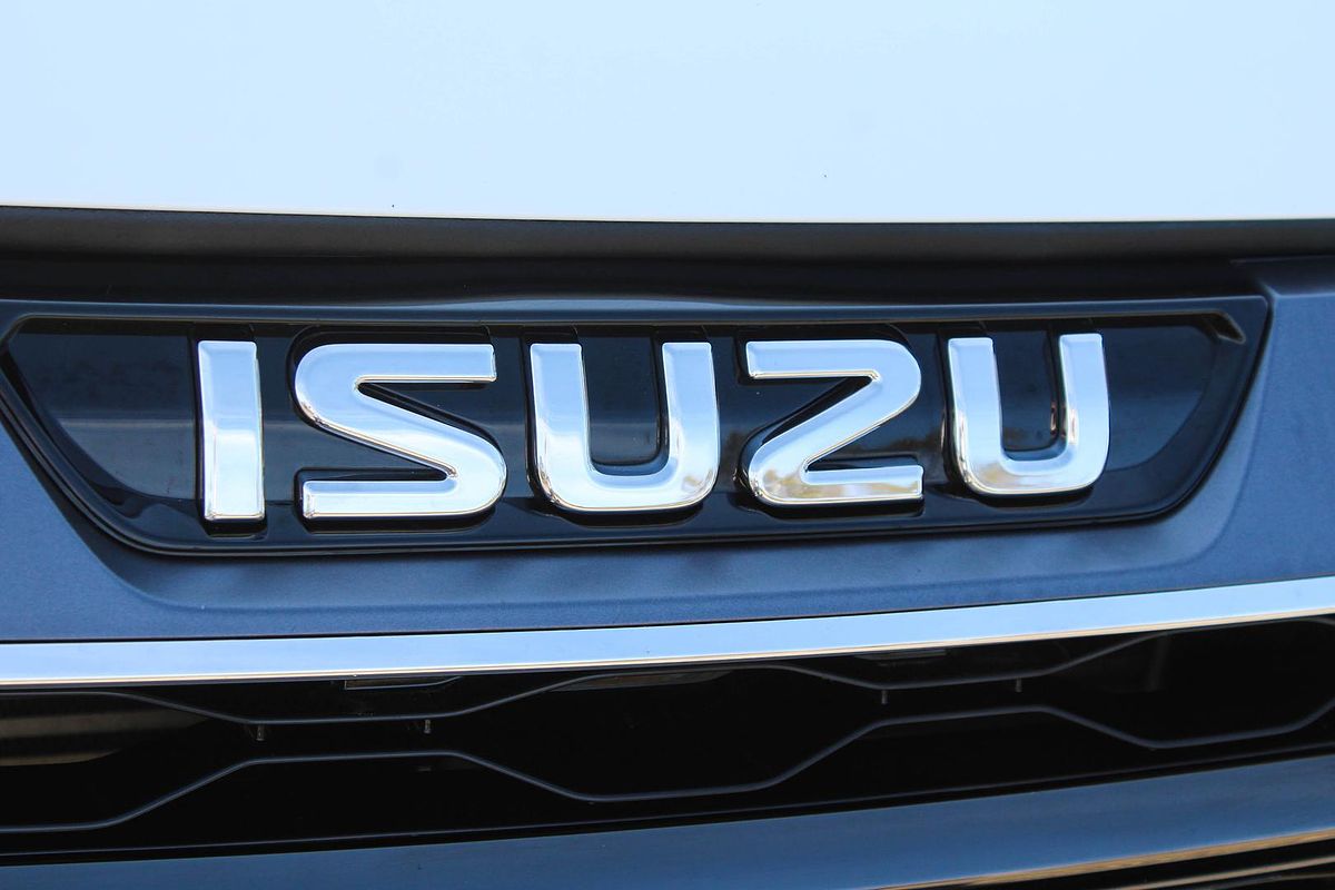 2023 Isuzu MU-X LS-U