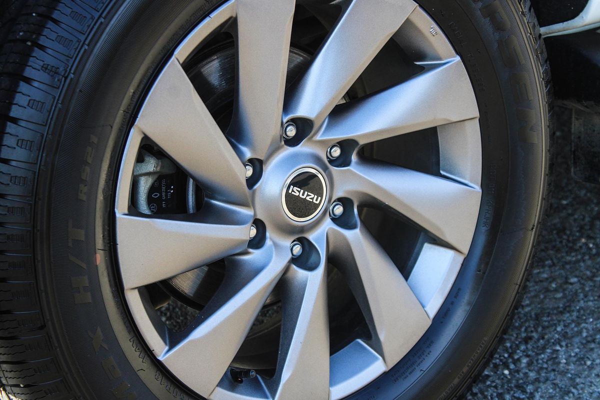 2023 Isuzu MU-X LS-U