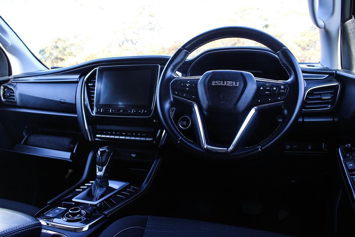 2023 Isuzu MU-X LS-U