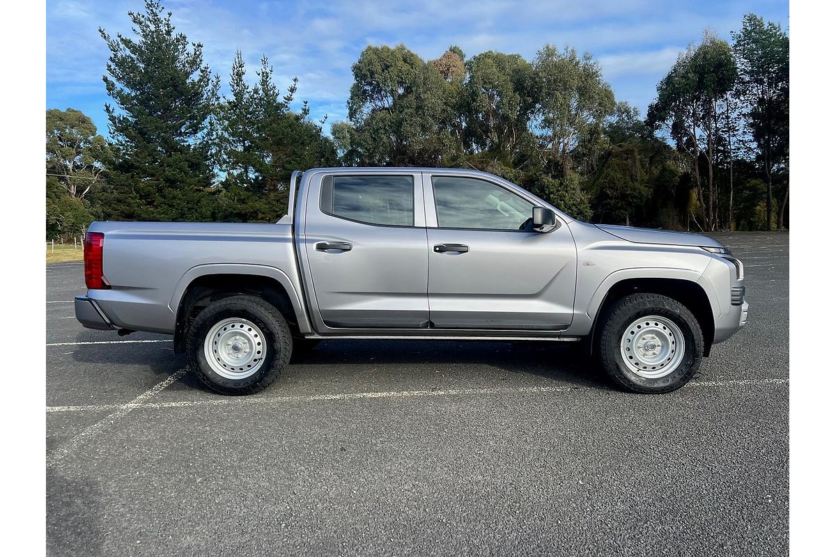 2024 Mitsubishi Triton GLX MV 4X4