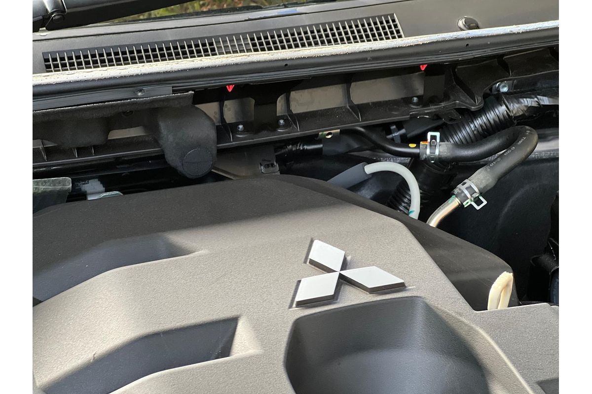 2024 Mitsubishi Triton GLX MV 4X4
