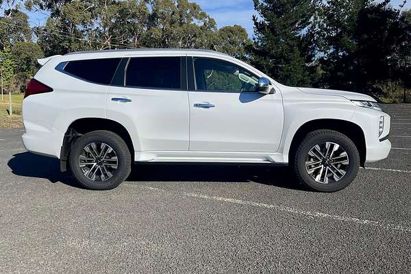 2023 Mitsubishi Pajero Sport GLS QF
