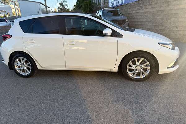 2016 Toyota Corolla ZR ZRE182R