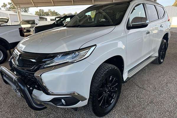 2019 Mitsubishi Pajero Sport Black Edition QE