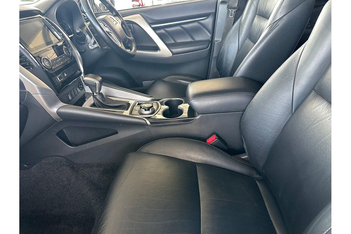 2019 Mitsubishi Pajero Sport Black Edition QE
