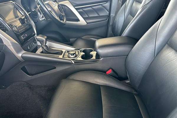 2019 Mitsubishi Pajero Sport Black Edition QE