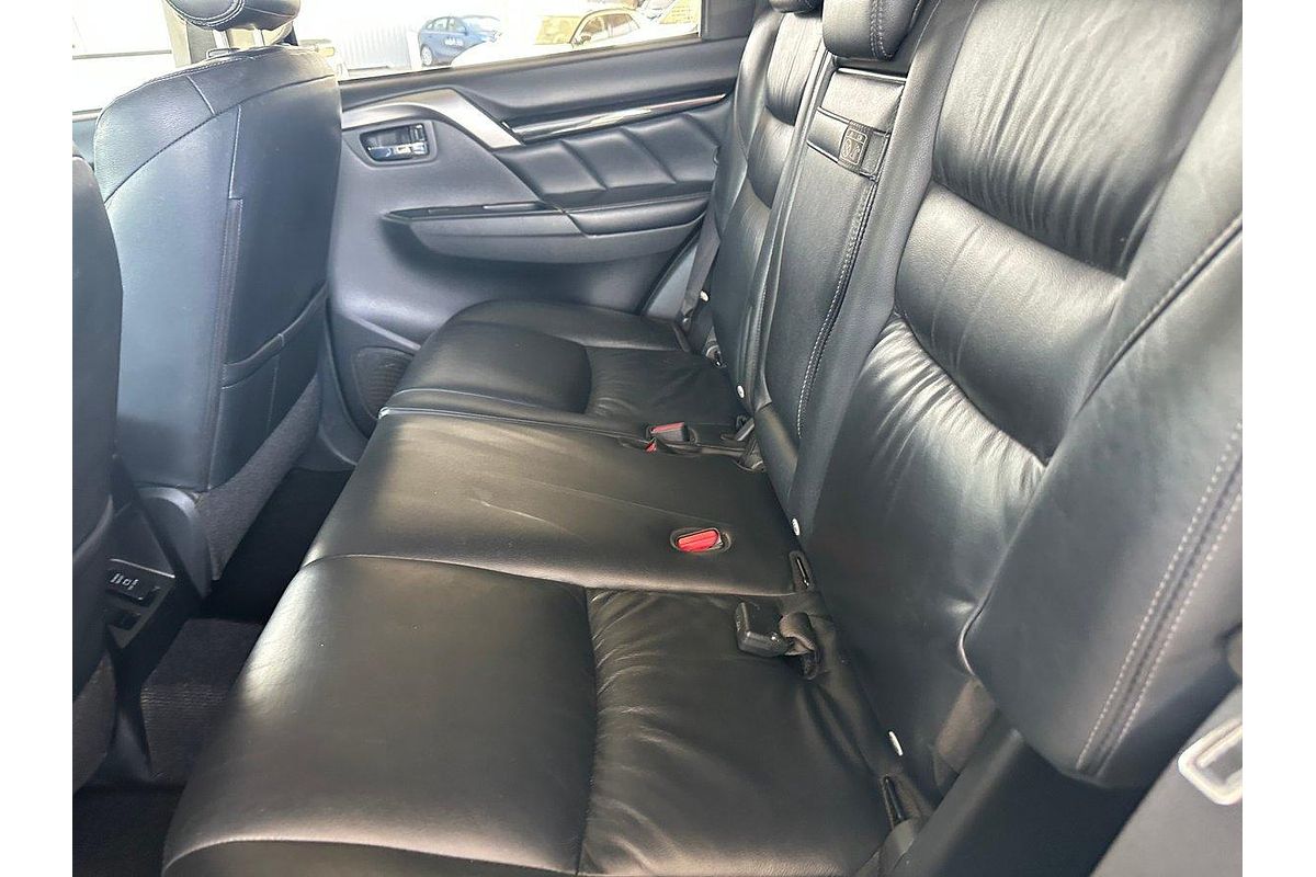 2019 Mitsubishi Pajero Sport Black Edition QE