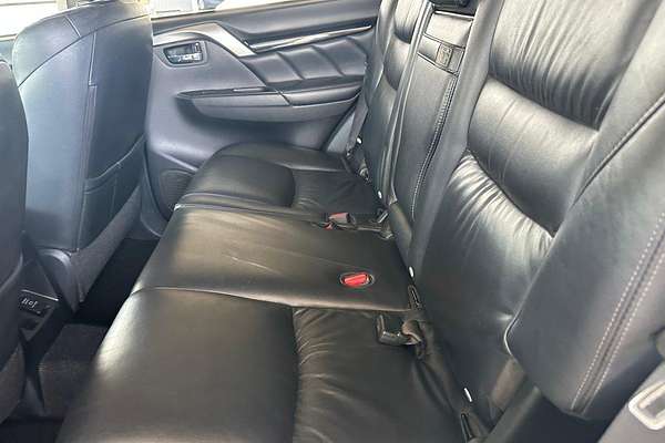 2019 Mitsubishi Pajero Sport Black Edition QE