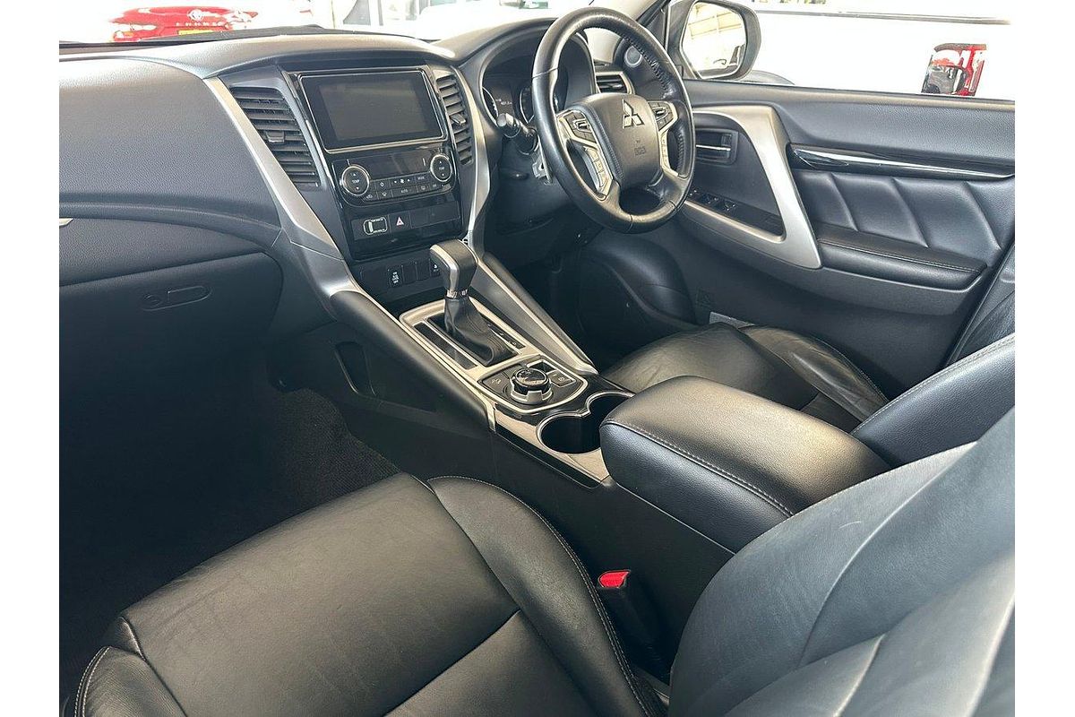 2019 Mitsubishi Pajero Sport Black Edition QE