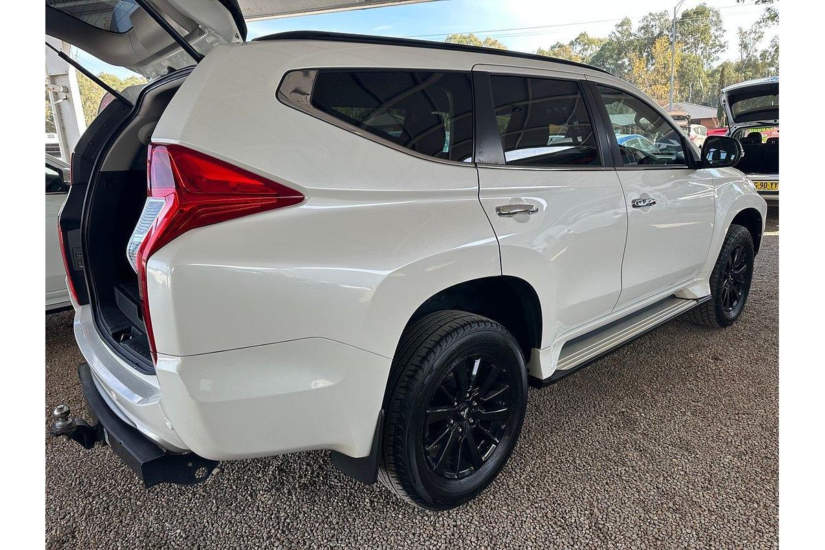 2019 Mitsubishi Pajero Sport Black Edition QE