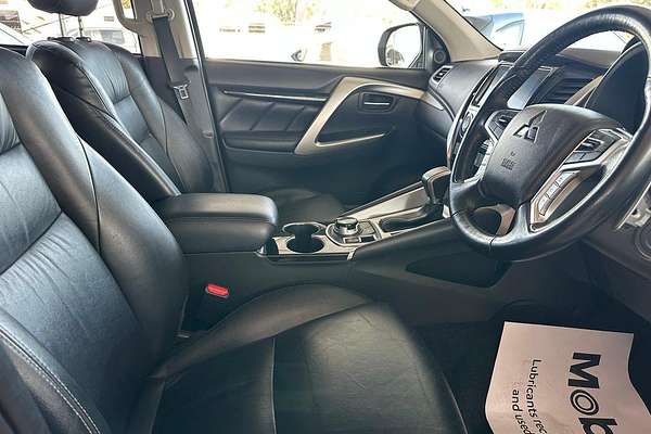 2019 Mitsubishi Pajero Sport Black Edition QE