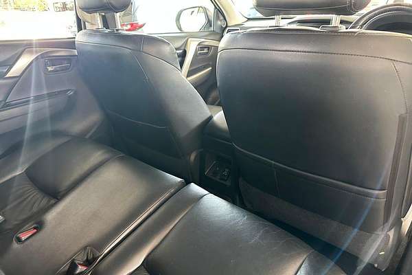 2019 Mitsubishi Pajero Sport Black Edition QE
