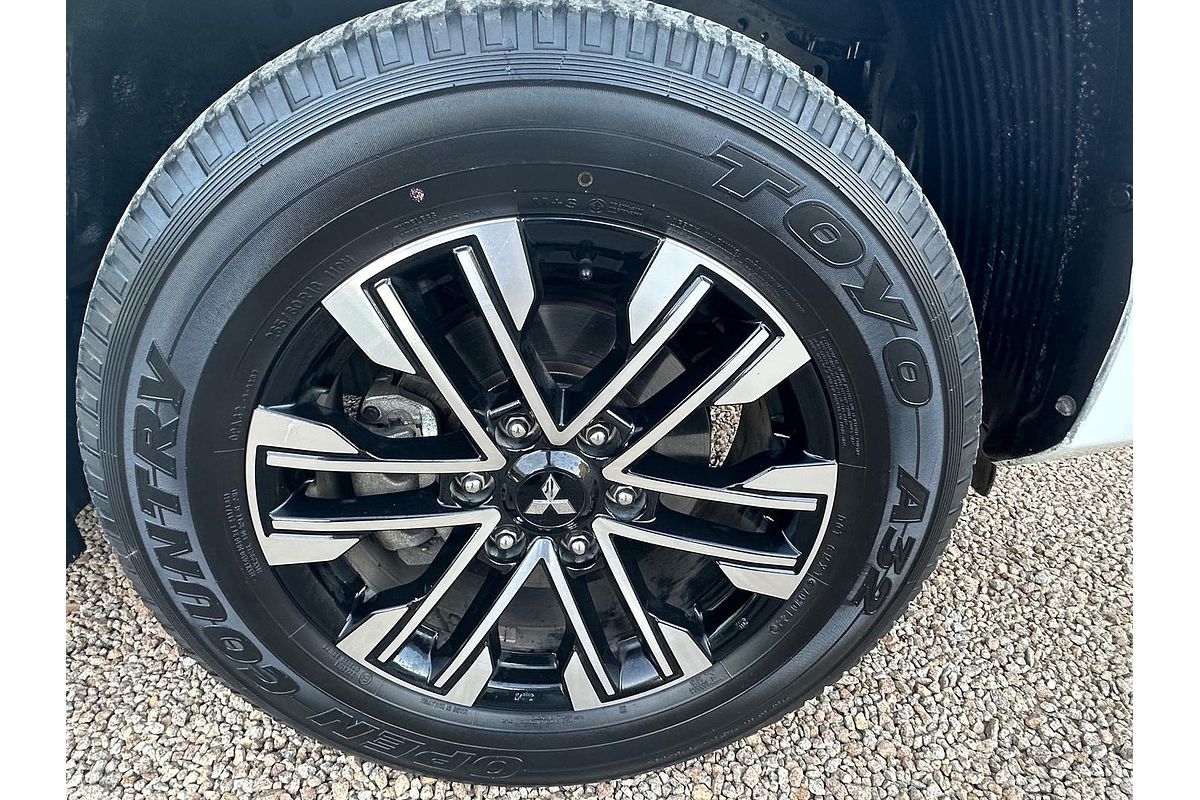 2022 Mitsubishi Pajero Sport GLS QF