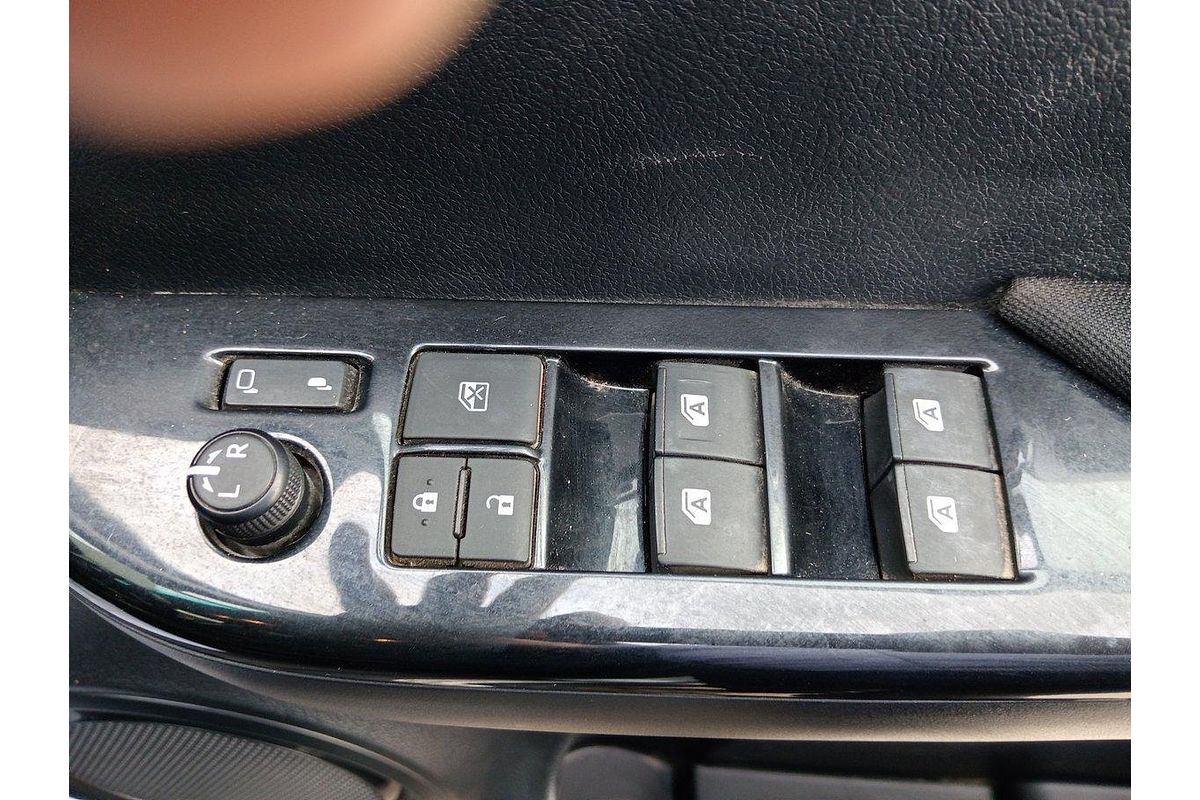 2019 Toyota Hilux SR5 GUN126R 4X4
