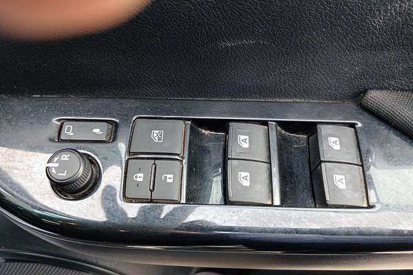 2019 Toyota Hilux SR5 GUN126R 4X4