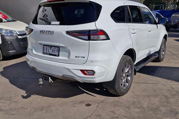 2022 Isuzu MU-X LS-U