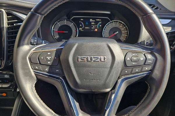 2022 Isuzu MU-X LS-U