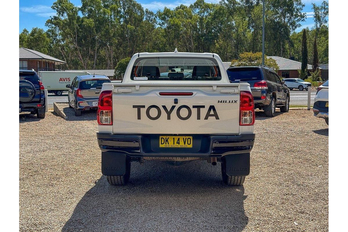 2024 Toyota Hilux SR GUN126R 4X4