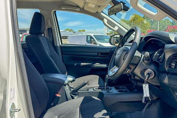 2024 Toyota Hilux SR GUN126R 4X4