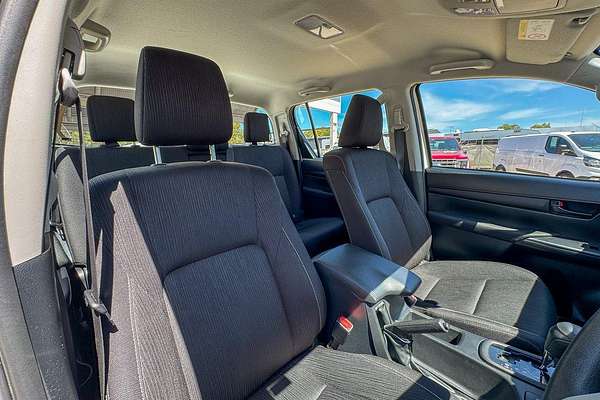 2024 Toyota Hilux SR GUN126R 4X4