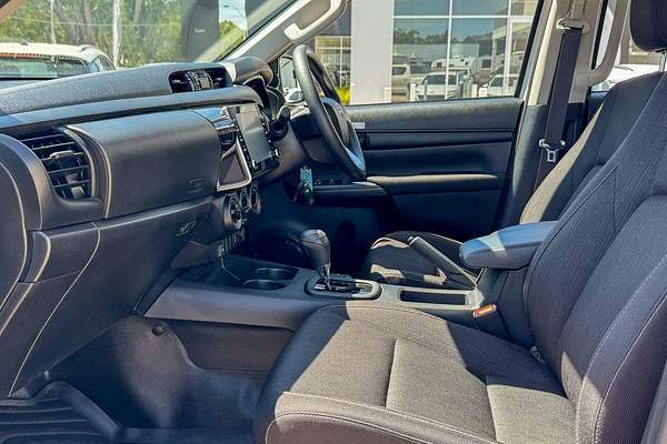 2024 Toyota Hilux SR GUN126R 4X4