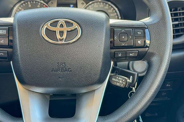 2024 Toyota Hilux SR GUN126R 4X4