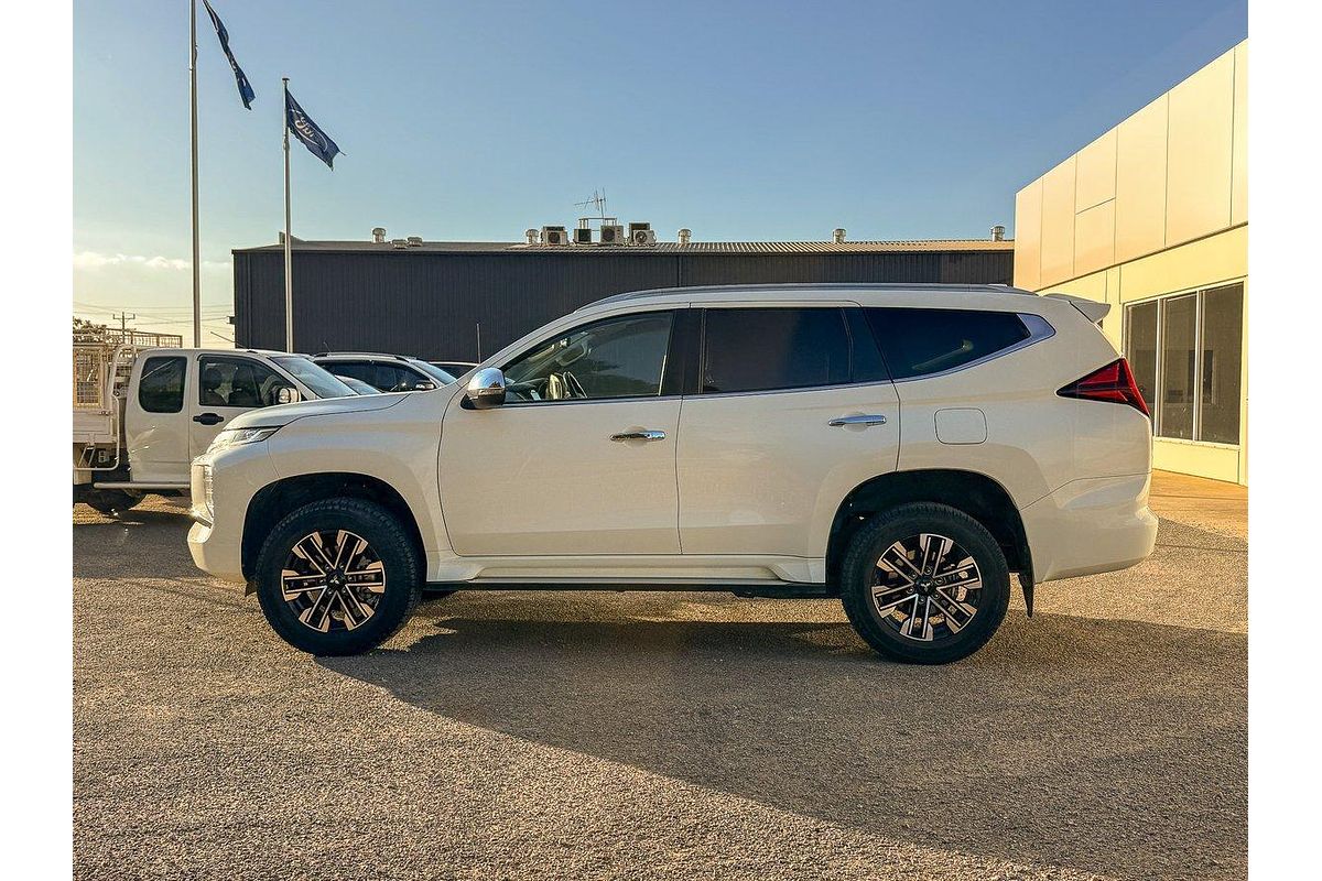 2022 Mitsubishi Pajero Sport GLS QF